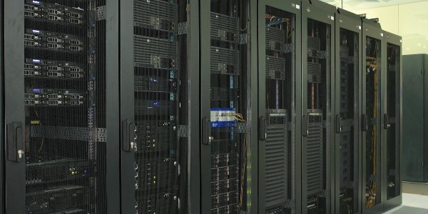 数字记忆的守护者：档案馆环境监控系统的无声坚守